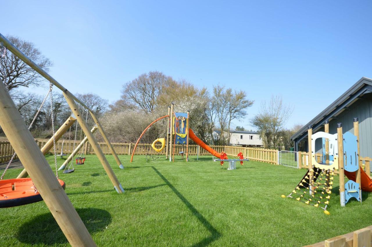 Camping Pods, Carlton Meres Holiday Park Rendham Esterno foto